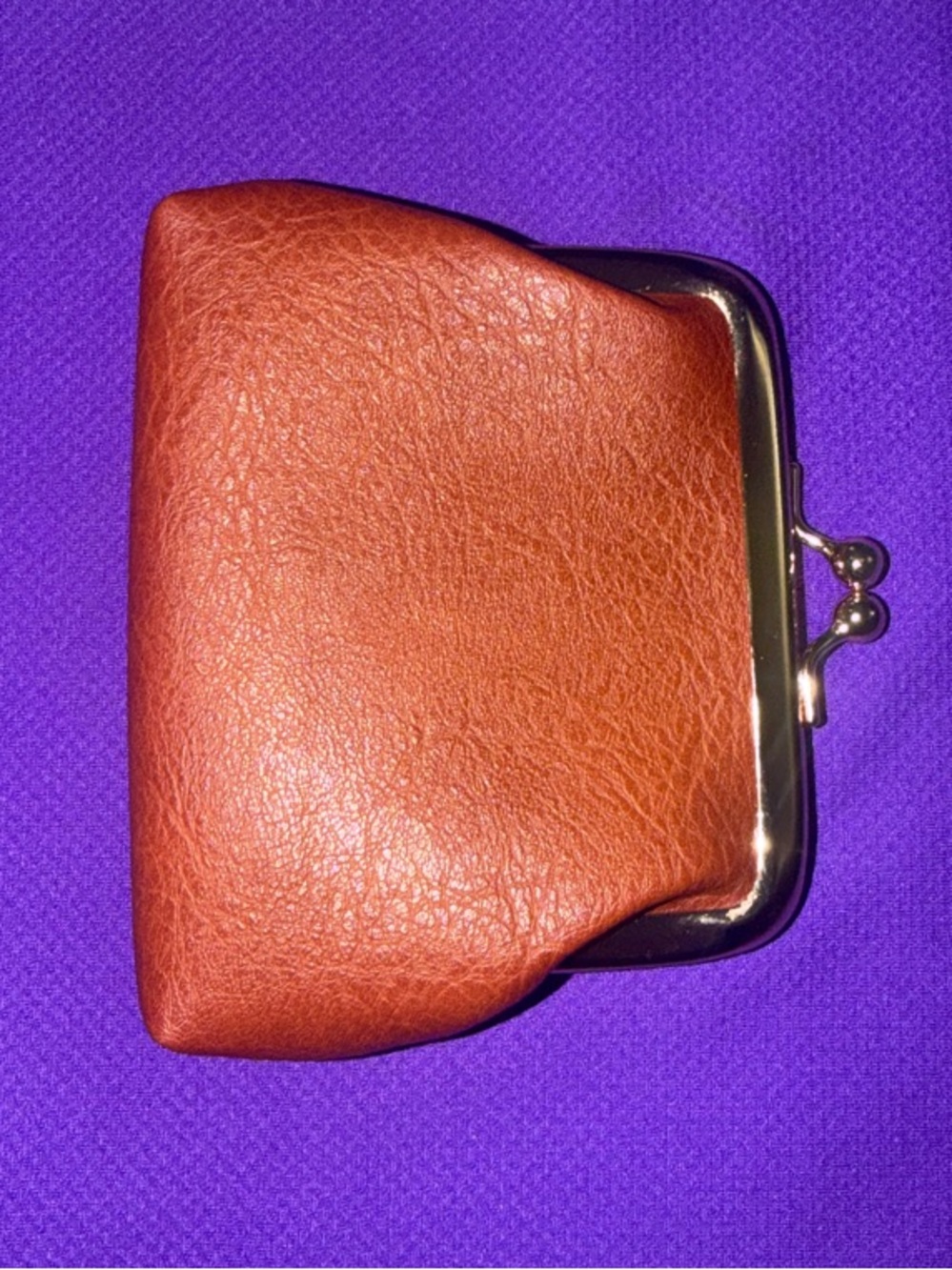 Vintage-Style Kiss-Lock Coin Purse in Warm Brown - Picture 2 of 3